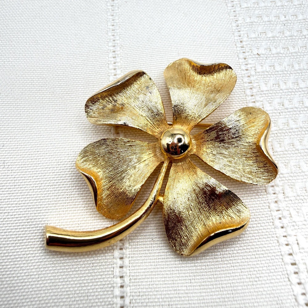 Vintage Sarah Coventry Brushed Gold Tone Flower Spray Stem Brooch